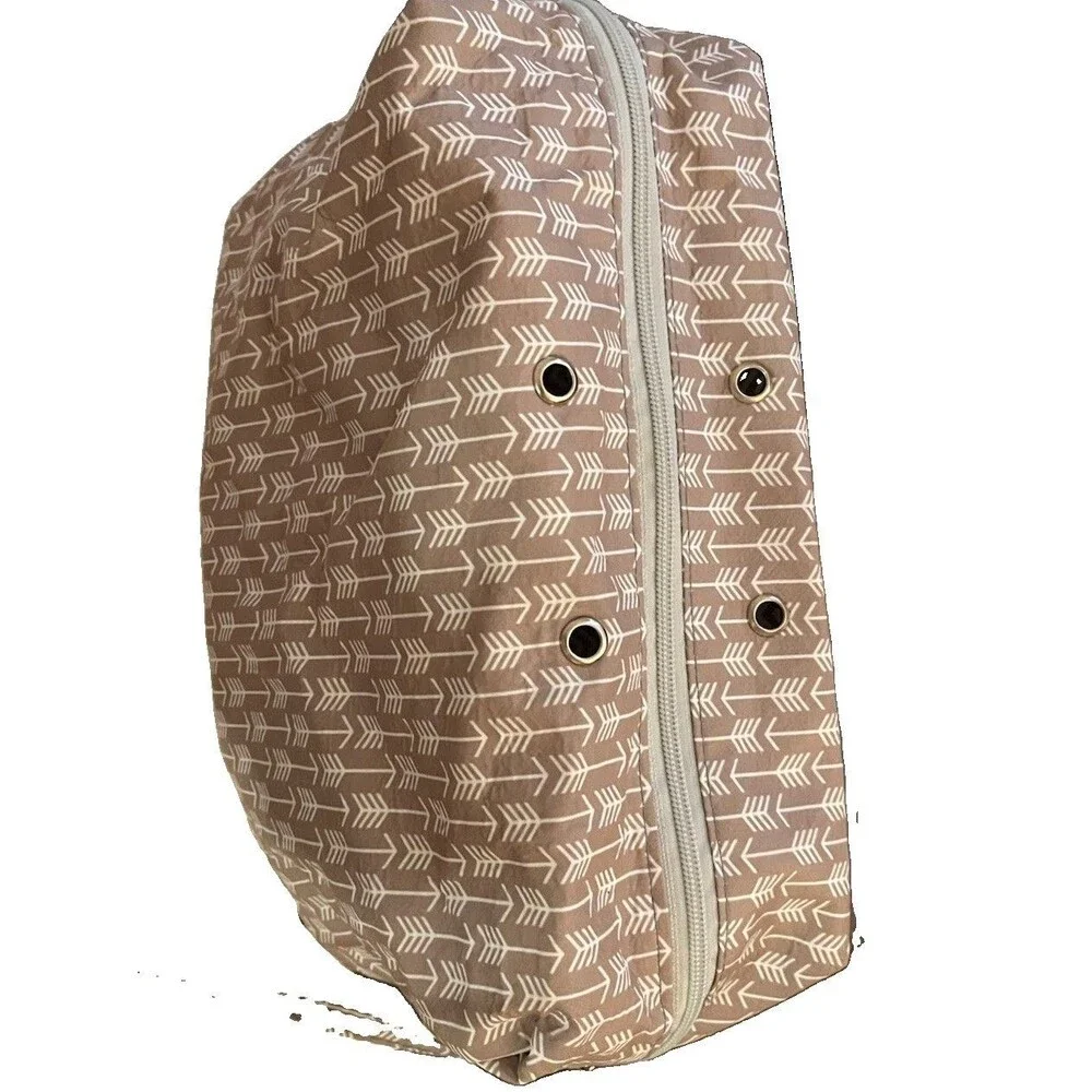 Unbranded Brown & White Arrow Print Dopp Make-up Bag 10 in x 9 in